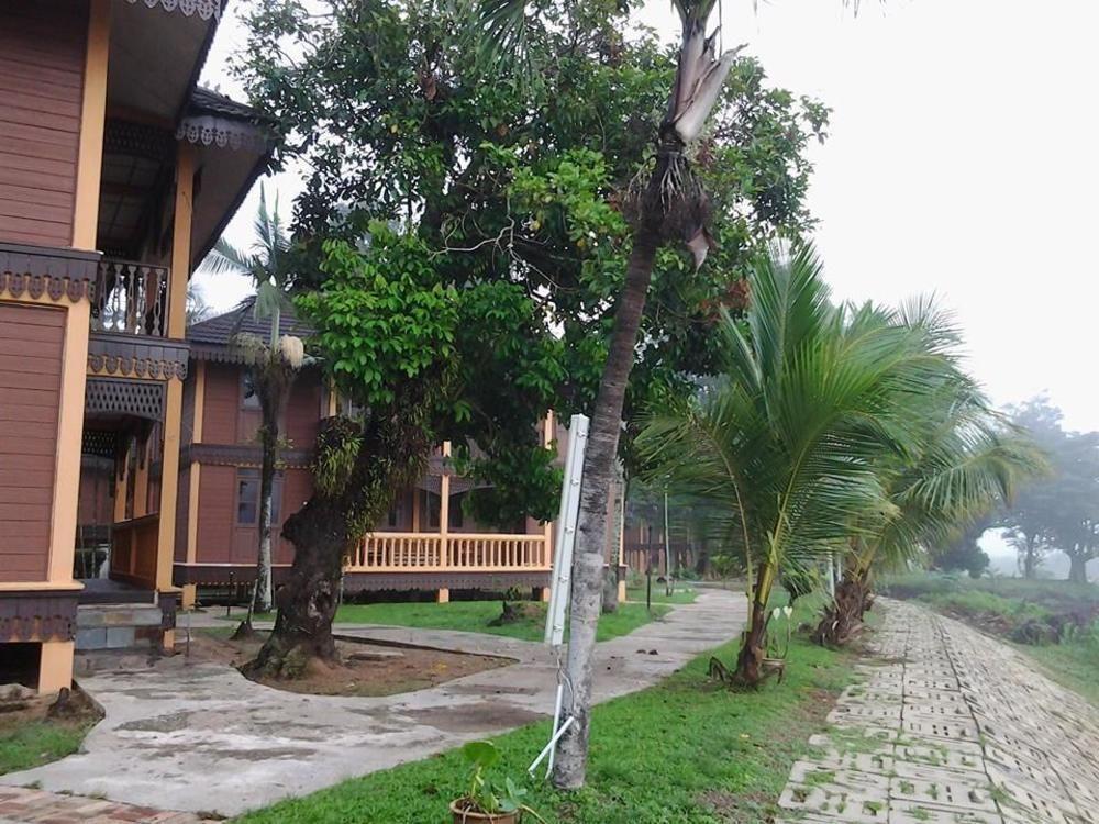 Green Village Pasir Salak Eco River Resort Kampung Gajah  Eksteriør billede