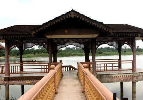 Green Village Pasir Salak Eco River Resort Kampung Gajah  Eksteriør billede